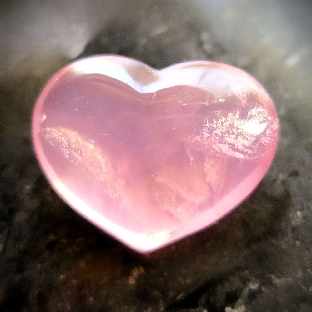 スターローズクォーツ ハート 彫刻 天然石 大きめ ピンク 桜色｜アート オブジェ 置物 コレクション 送料込み2026