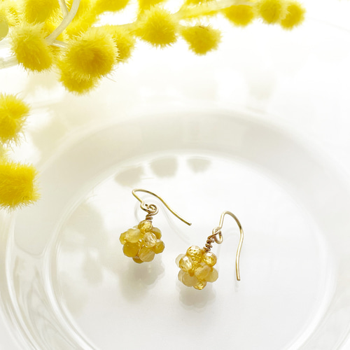 優しいミモザイエロー】イエローオパールベリーピアス 春の誕生花2026