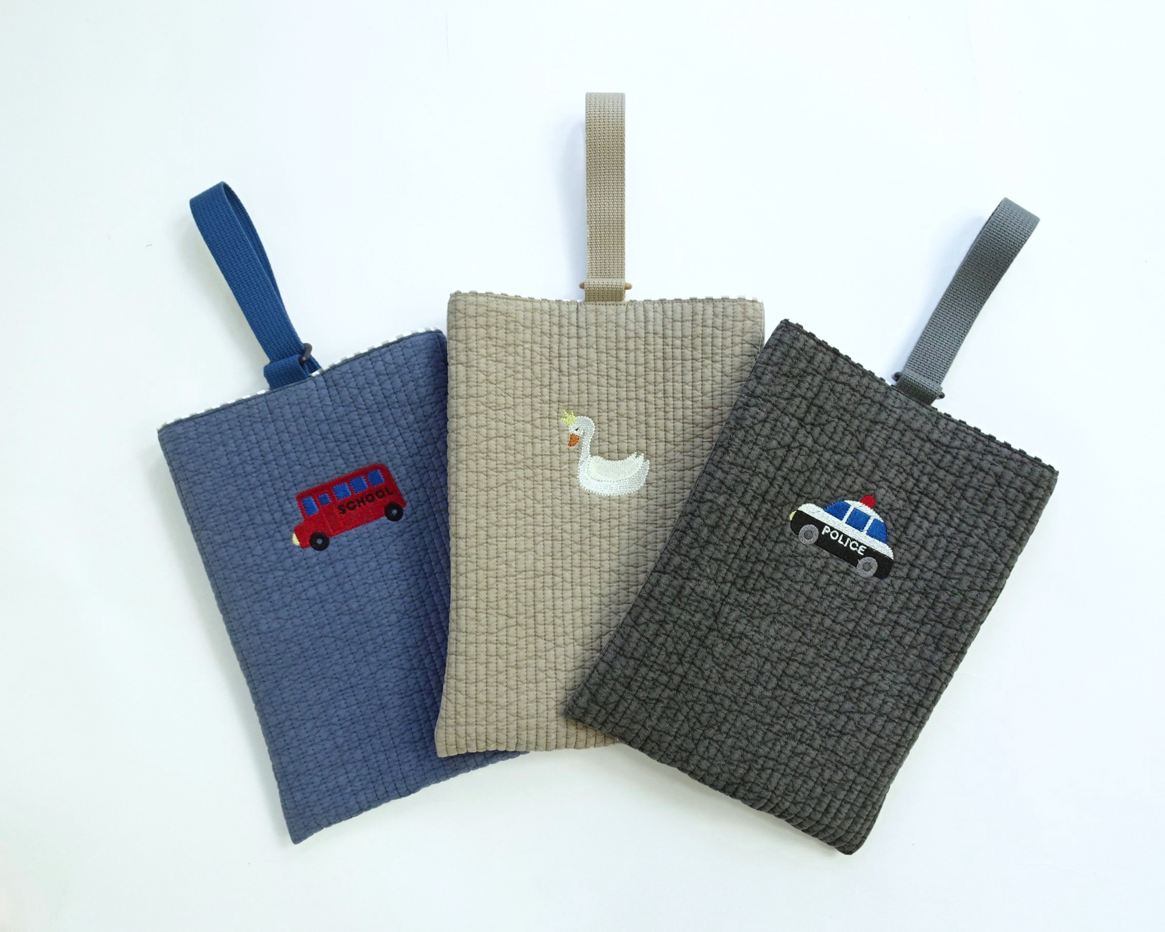 【名入れ可、5日以内発送】刺繍入園、入学3点セット〈パトカー〉