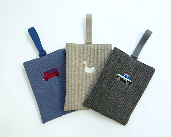 【個人化訂製，5天內出貨】刺繡三件套幼兒園和小學入學典禮用品（警車） 第3張的照片