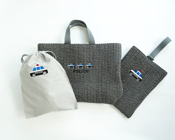 【個人化訂製，5天內出貨】刺繡三件套幼兒園和小學入學典禮用品（警車） 第1張的照片