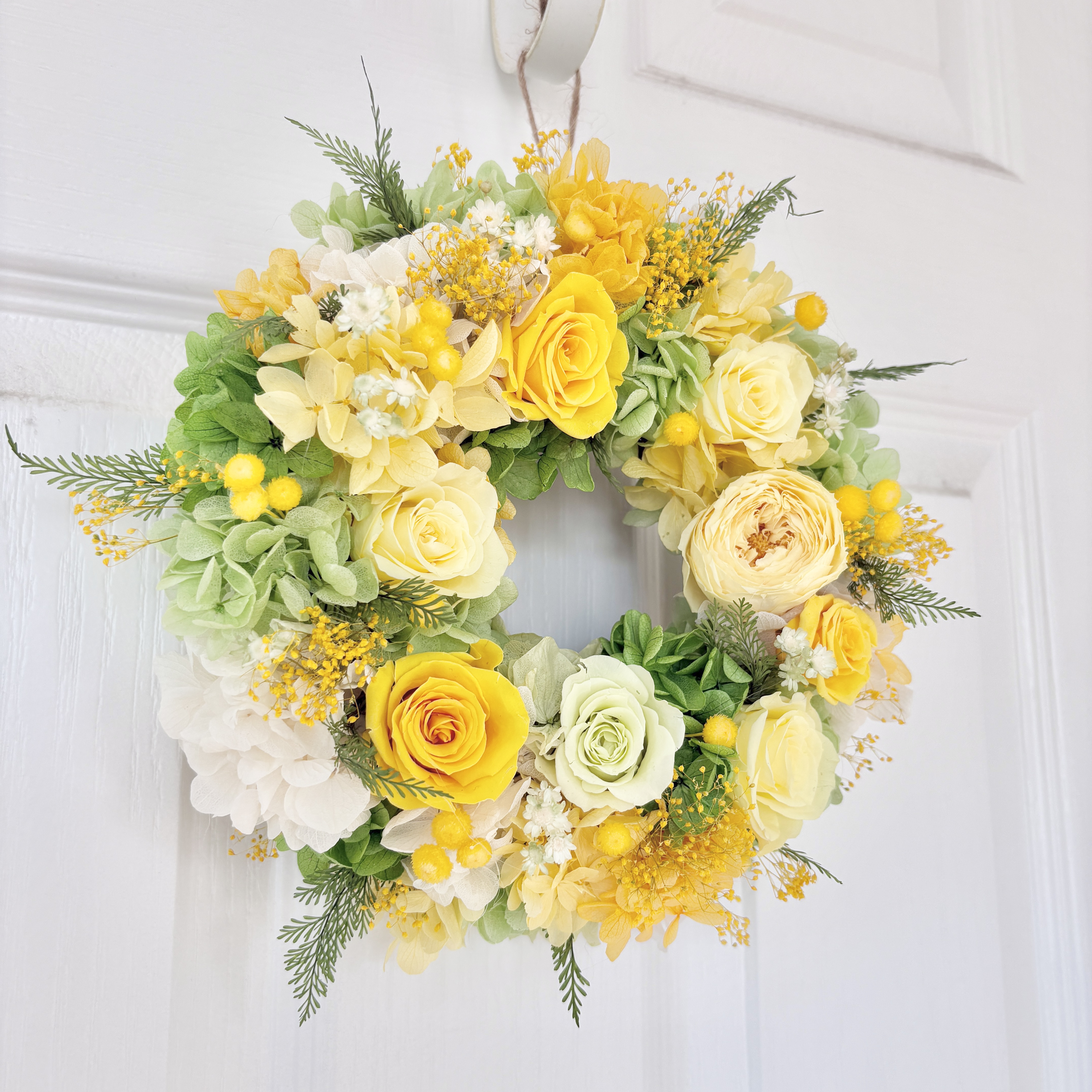 特別なギフトに〜光あふれるイエローのプリザーブドフラワーリース（直径約23cm）/開業祝い/進級祝い/送別ギフト
