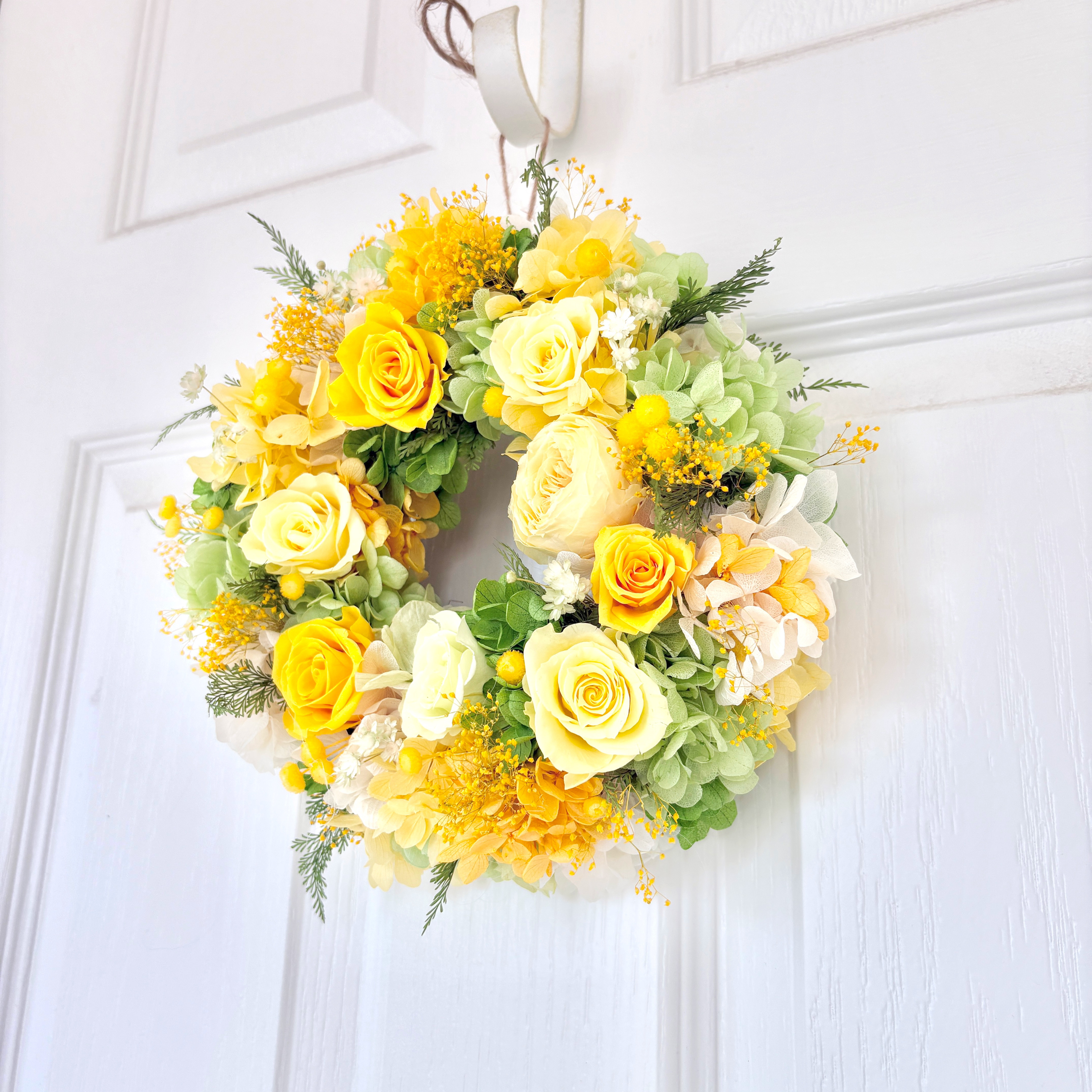 特別なギフトに〜光あふれるイエローのプリザーブドフラワーリース（直径約23cm）/開業祝い/進級祝い/送別ギフト