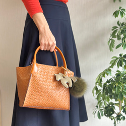 軽くてたくさん入る本革ダブルフェイスの『Cala millor カラミラー』トートバッグ 1枚目の画像