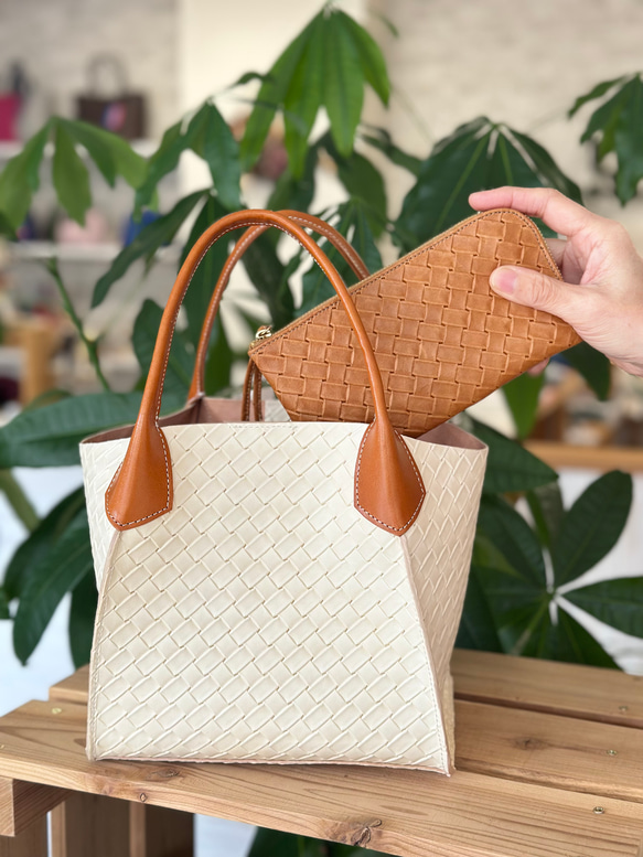 軽くてたくさん入る本革ダブルフェイスの『Cala millor カラミラー』トートバッグ 6枚目の画像