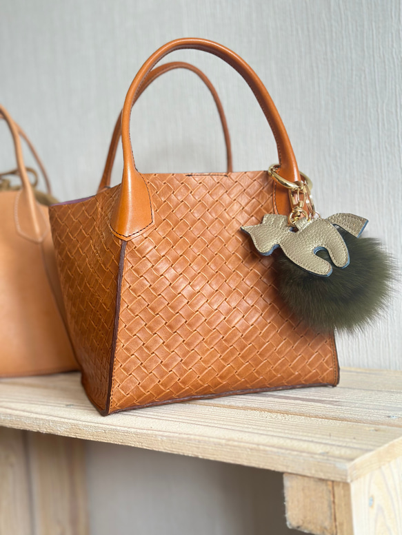 軽くてたくさん入る本革ダブルフェイスの『Cala millor カラミラー』トートバッグ 7枚目の画像