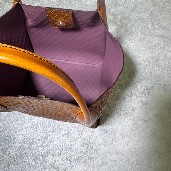 軽くてたくさん入る本革ダブルフェイスの『Cala millor カラミラー』トートバッグ 9枚目の画像