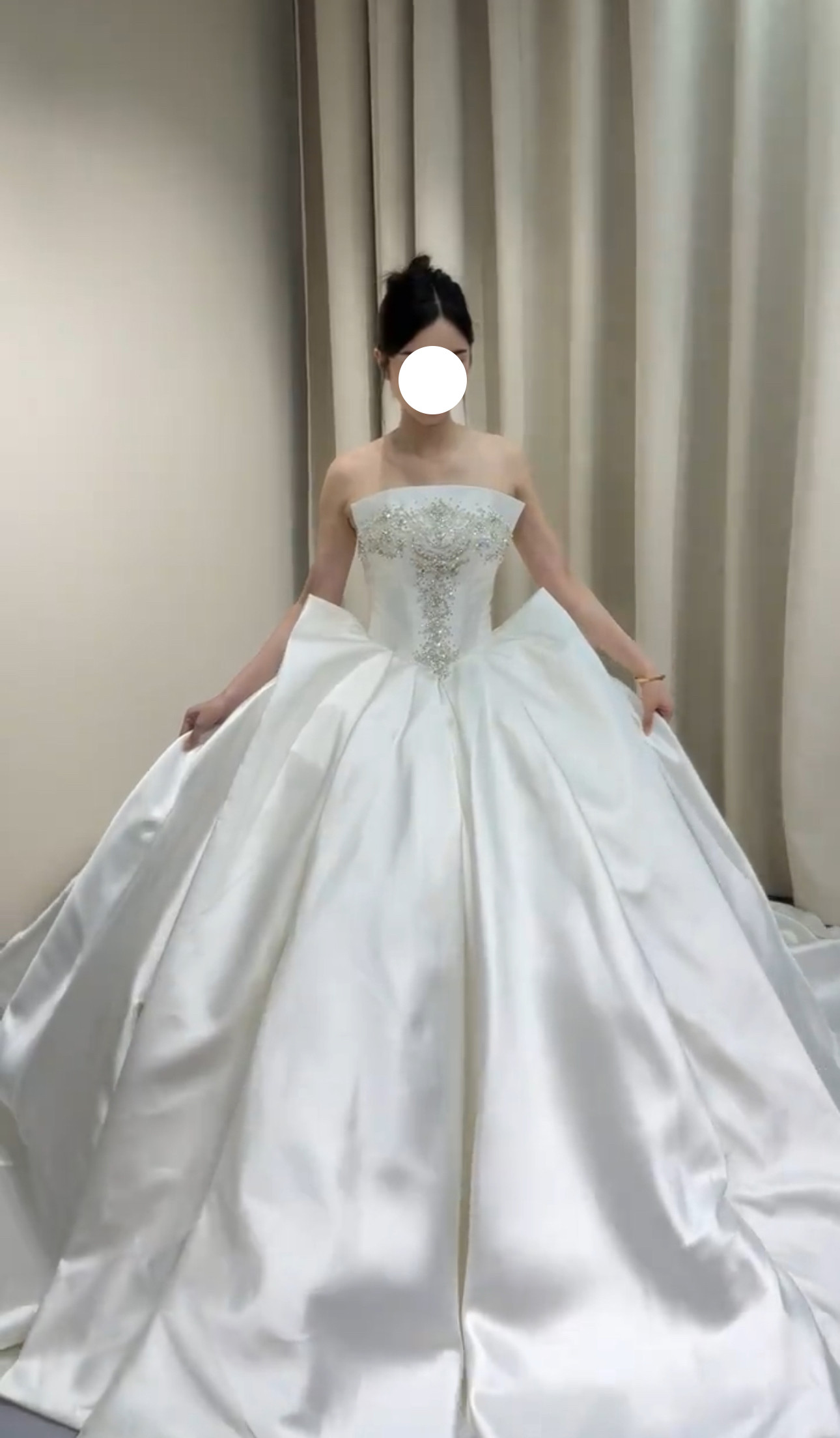 高級感溢れる　シンプル　袖無し　チューブトップ　立体的にスカート　光沢サテン品質保証　編み上げ　トレーン　サイズオーダー