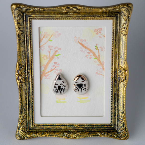 お雛様ピアス③ ひな祭りの景色を飾る 金彩・プラチナ彩 陶器のひな祭りピアス ― 男雛