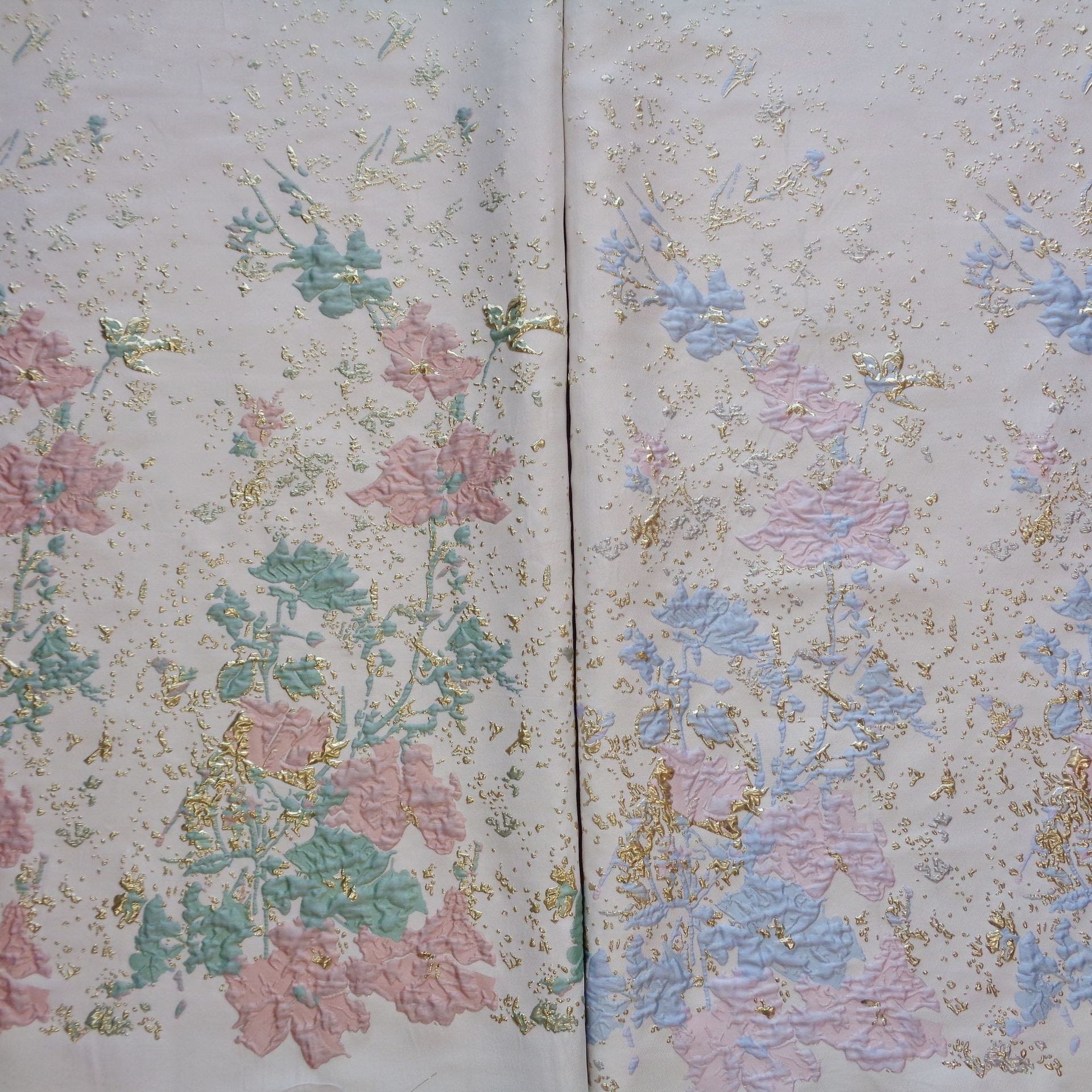 長さ6m ジャガード生地 花柄 浮彫 立体 金糸 綺麗 2色 ピンク 青 緑 色織 ジャカード織り YX2127