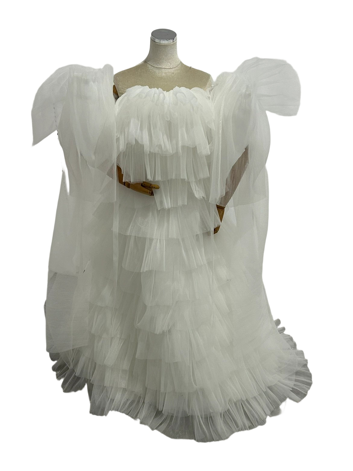 高品質！ベアトップ 姫袖 ウエディングドレス プリンセスライン 柔らかく重ねたチュールスカート 披露宴/挙式