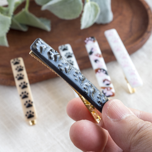 ぷっくり肉球のうる艶ヘアクリップ ヘアクリップ・バナナクリップ