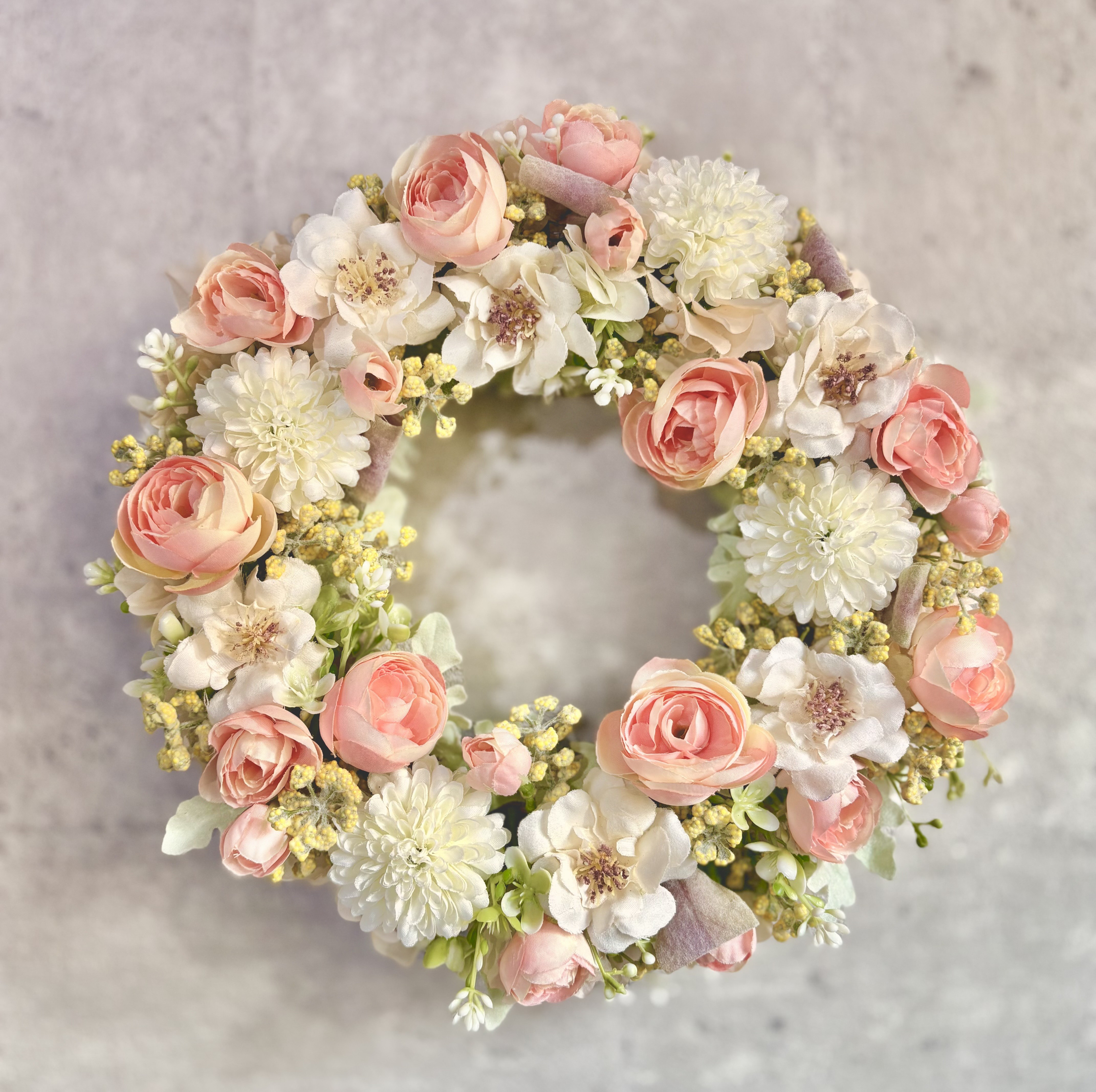 春の淡色リース-Pale Blush-  25cm　アーティフィシャルフラワー　造花　春　インテリア　壁掛け　ギフト