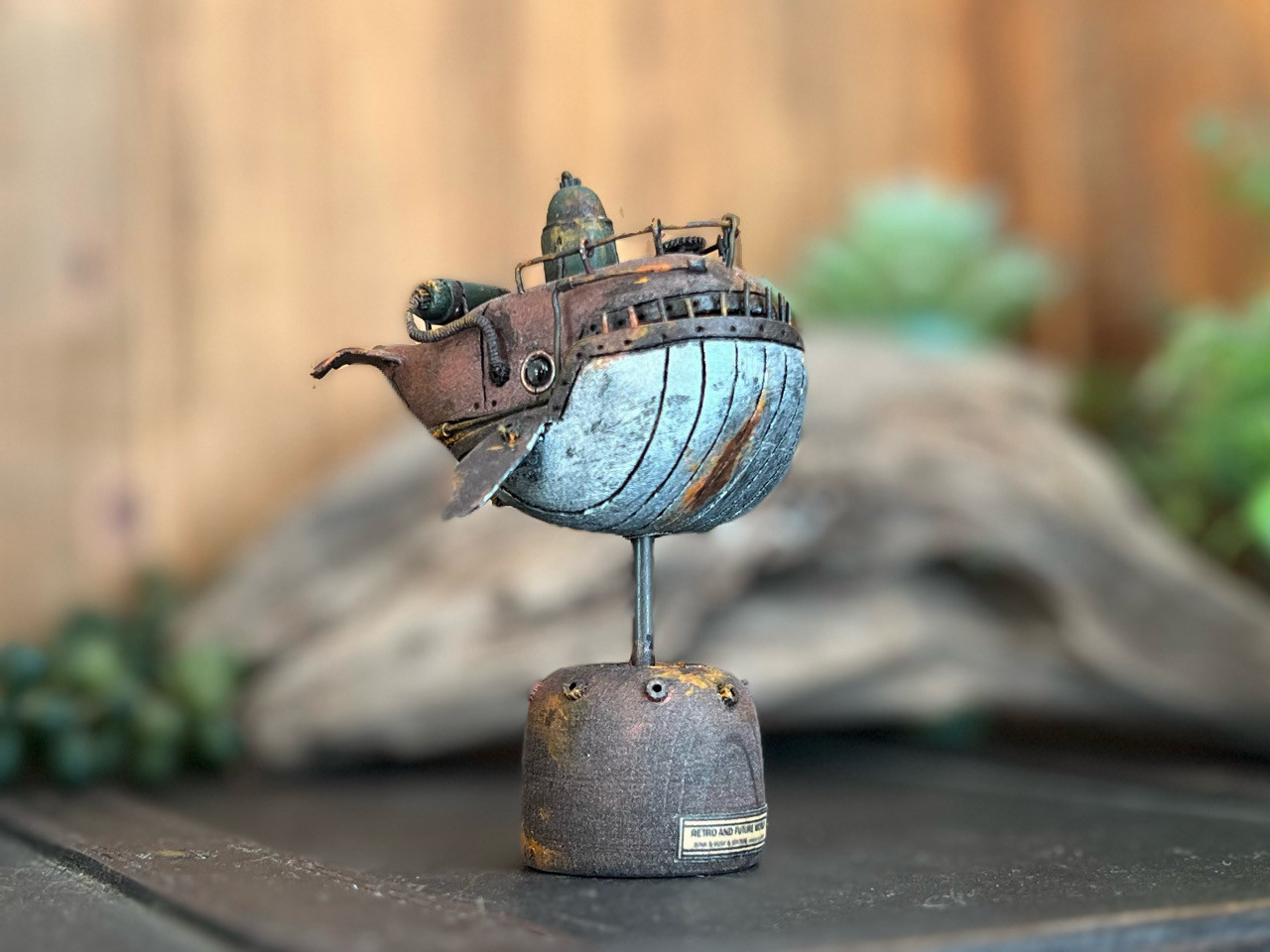 クジラ型海水淡水化装置船