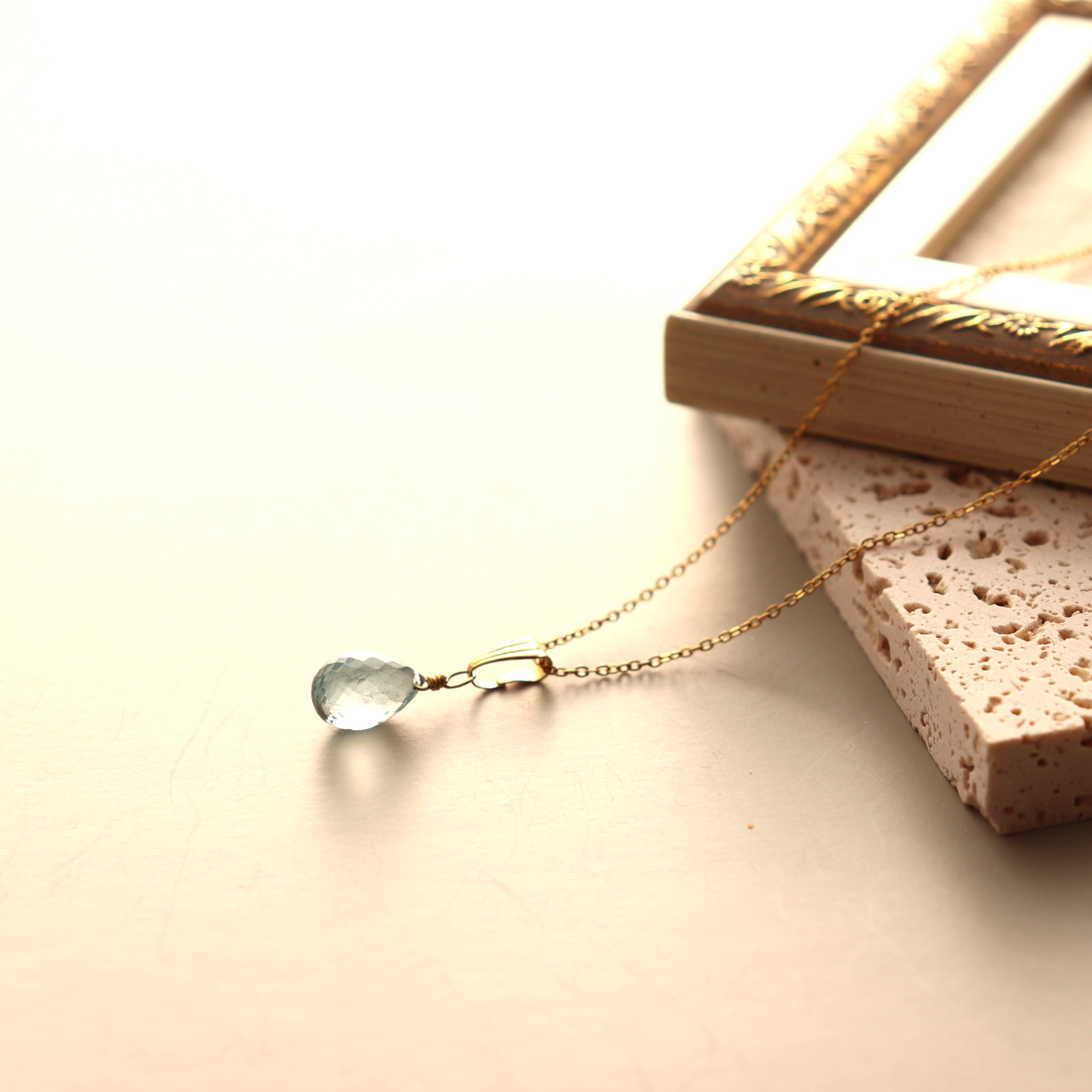 【アクアマリン】一粒石ネックレス　天然石ジュエリー・アクセサリー　アレルギー対応　プレゼントに最適　3月誕生石