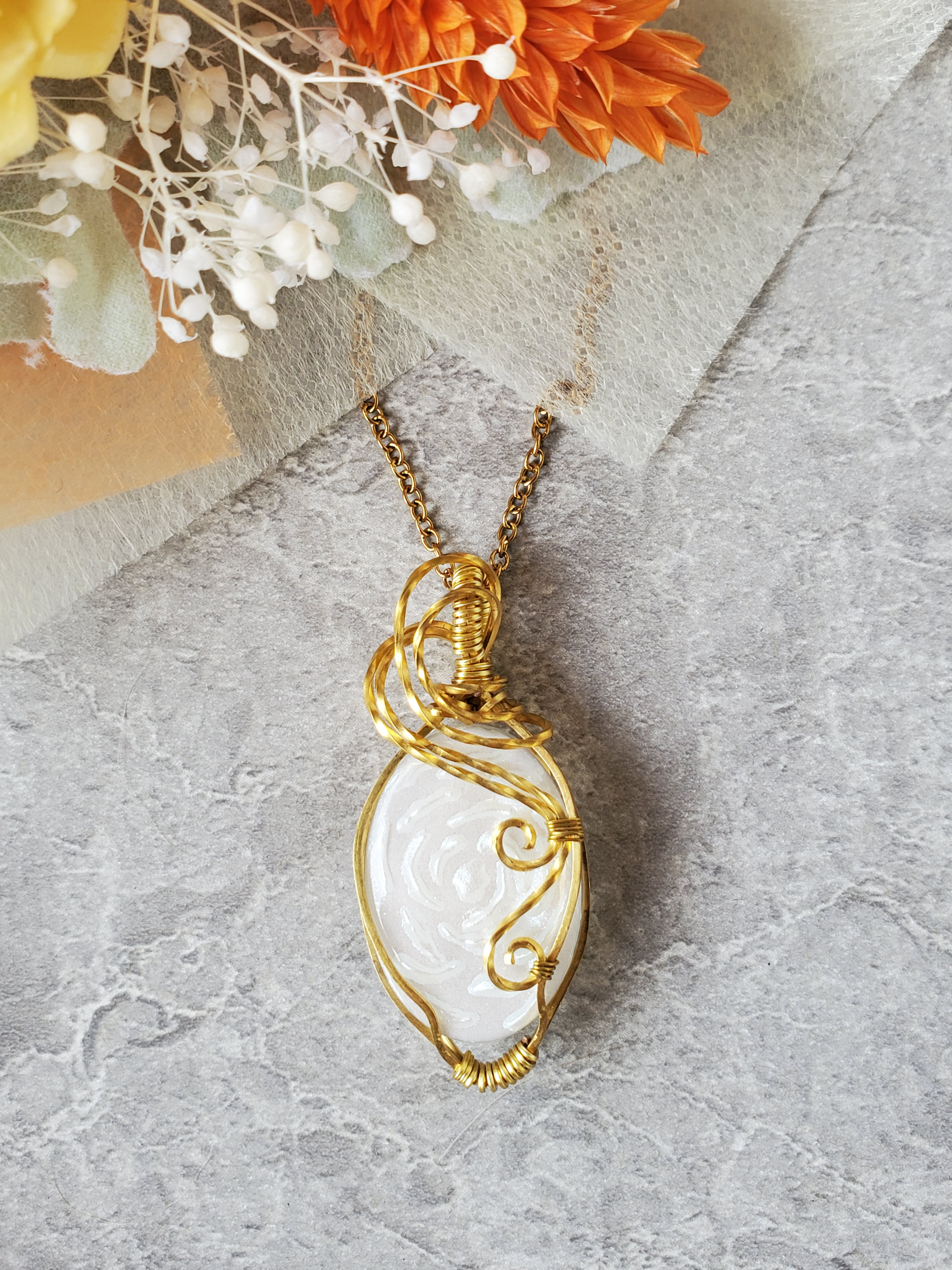 #11 【一点モノ】　世界にひとつだけのレジン&ワイヤーネックレス