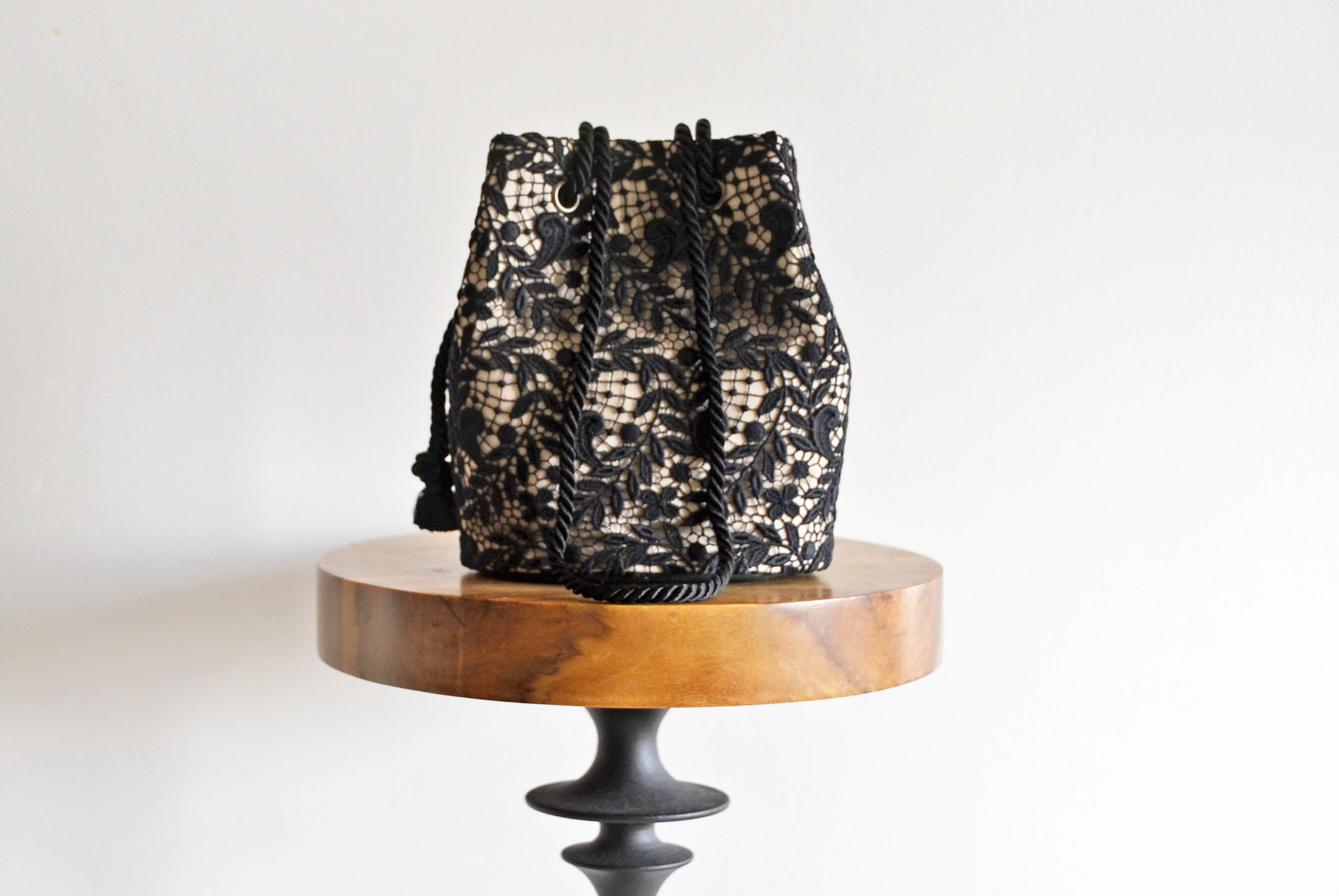 数量限定!   フランス製　リーフコットンケミカルレース　ノワール　2way ポシェットマリンバッグ　ミニショルダー