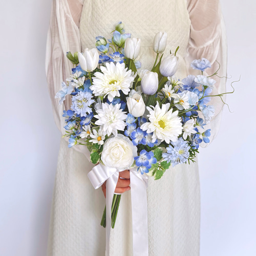 結婚式にて使用した造花花(16個) 受注再販】ネモフィラ と チューリップ のガーデン クラッチブーケ