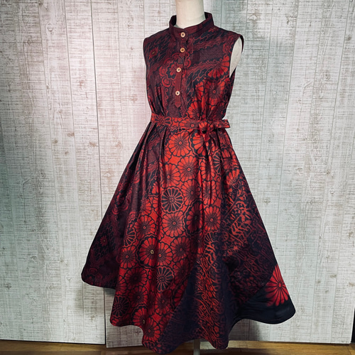 希少＊赤系数種類大島紬スタンドカラーテントラインワンピースM〜L