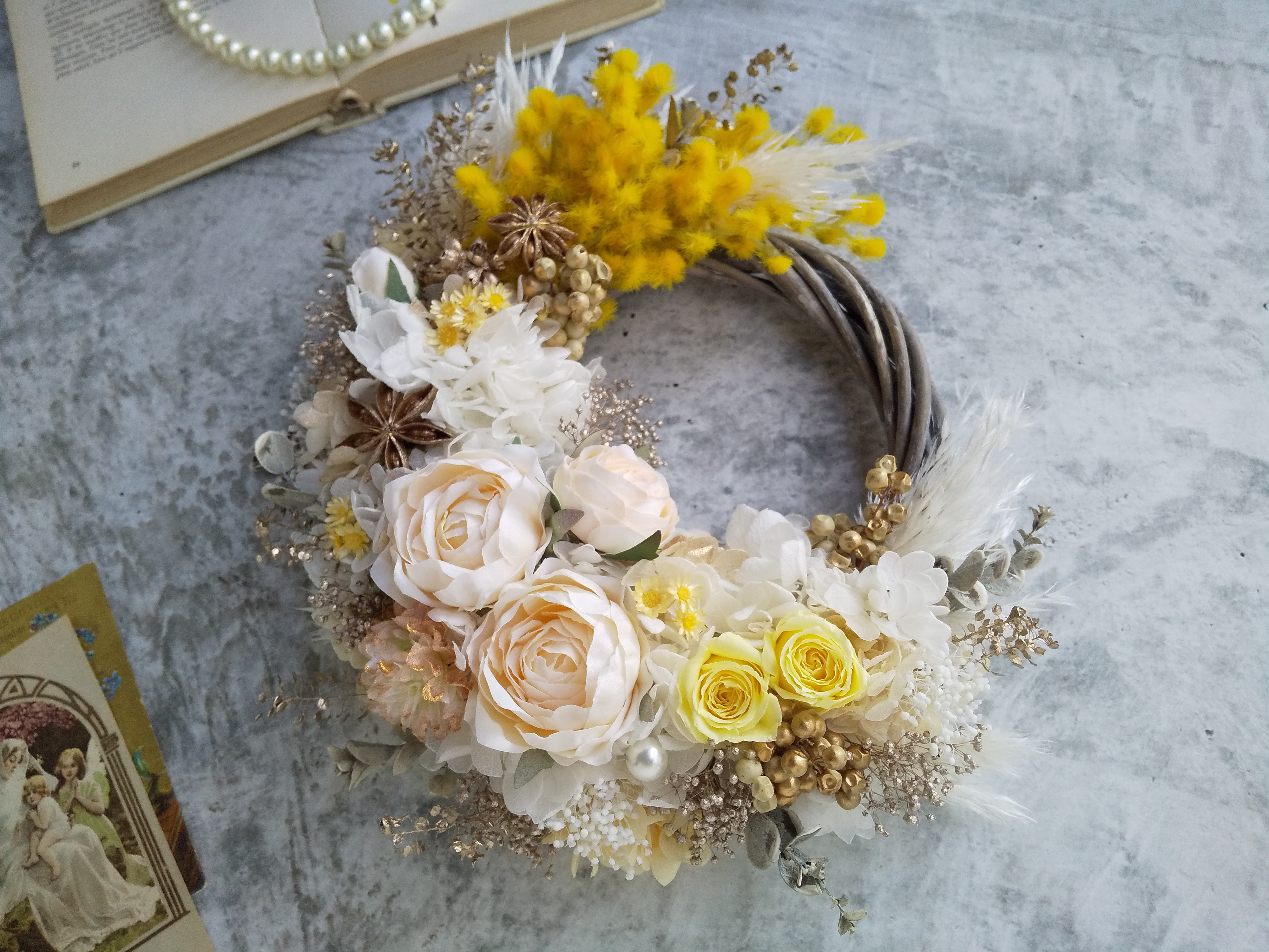 Jolie botanique＜Élégance Mimosa＞＊春リース＊ミモザ＊ハーフリース＊フラワーリース＊ビタ