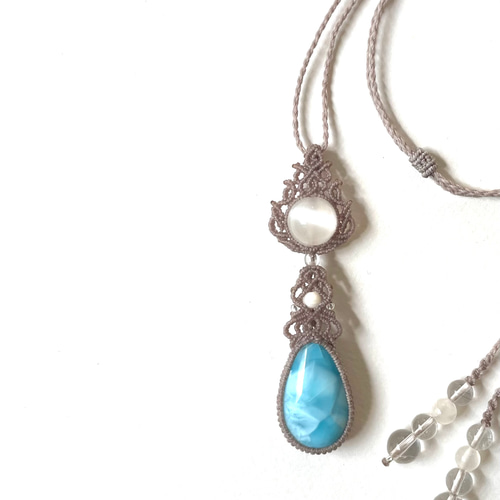 セレナイトと極上ラリマーの天然石マクラメ編みネックレス