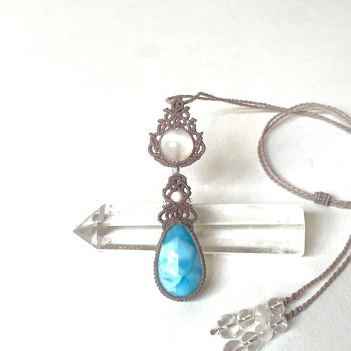 セレナイトと極上ラリマーの天然石マクラメ編みネックレス