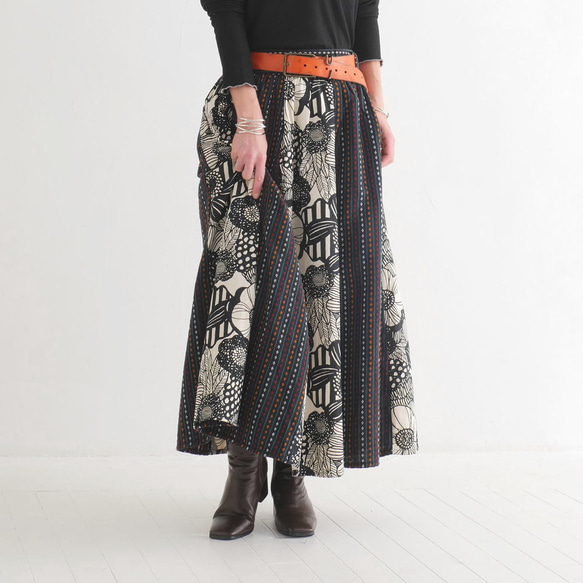 Creema 獨家款 * 獨一無二 * 大花印花 x 條紋縫線 * 長裙 * 黑色 第1張的照片