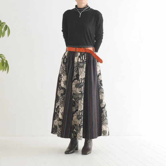 Creema 獨家款 * 獨一無二 * 大花印花 x 條紋縫線 * 長裙 * 黑色 第4張的照片