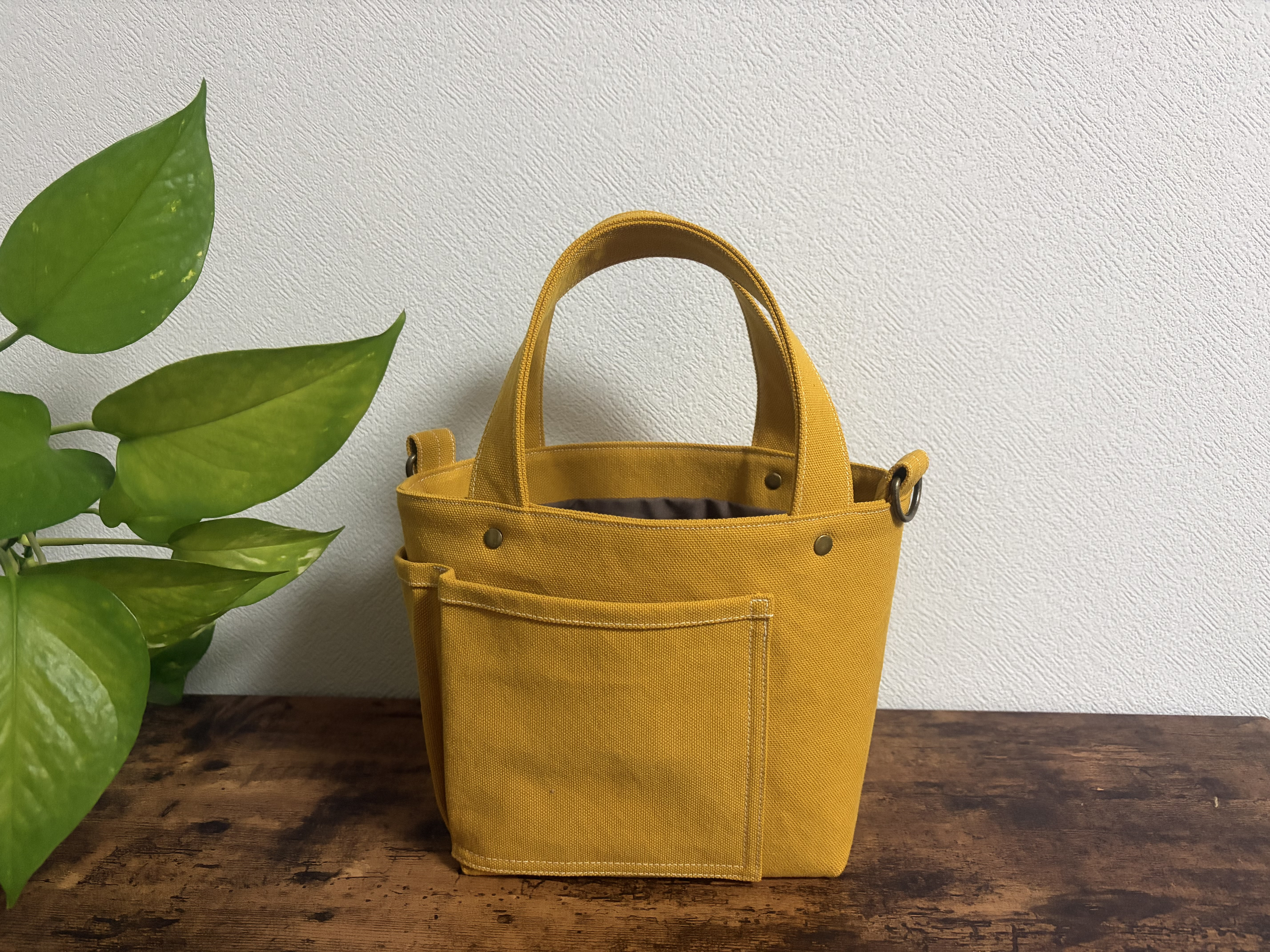 富士金梅8号帆布のポケットいっぱいミニトートバッグ　仕切りポケット　マスタード　毎日使いにちょうどいいサイズ　自立タイプ