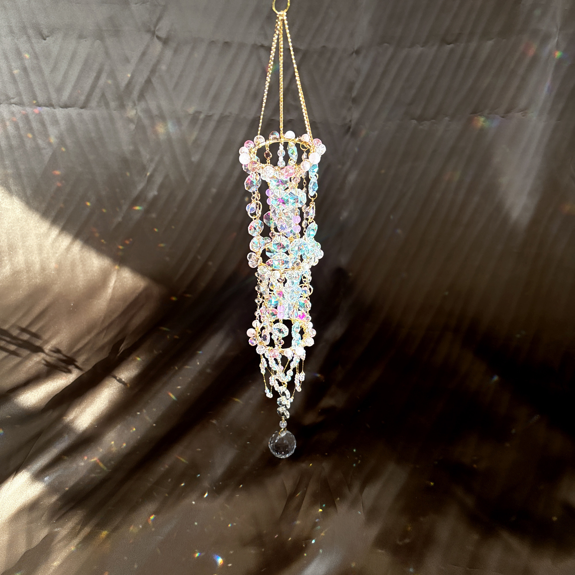 ギフトにもおすすめ！ペールピンクの光糸　シャンデリアmini サンキャッチャー