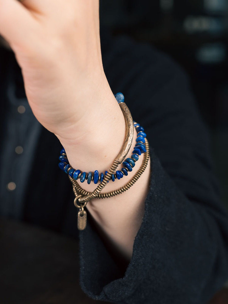 天然ラピスラズリ 3連ブレスレット 不揃いチップ｜真鍮ヴィンテージ｜ハンドメイド ユニセックス シンプル 個性派｜ 一点