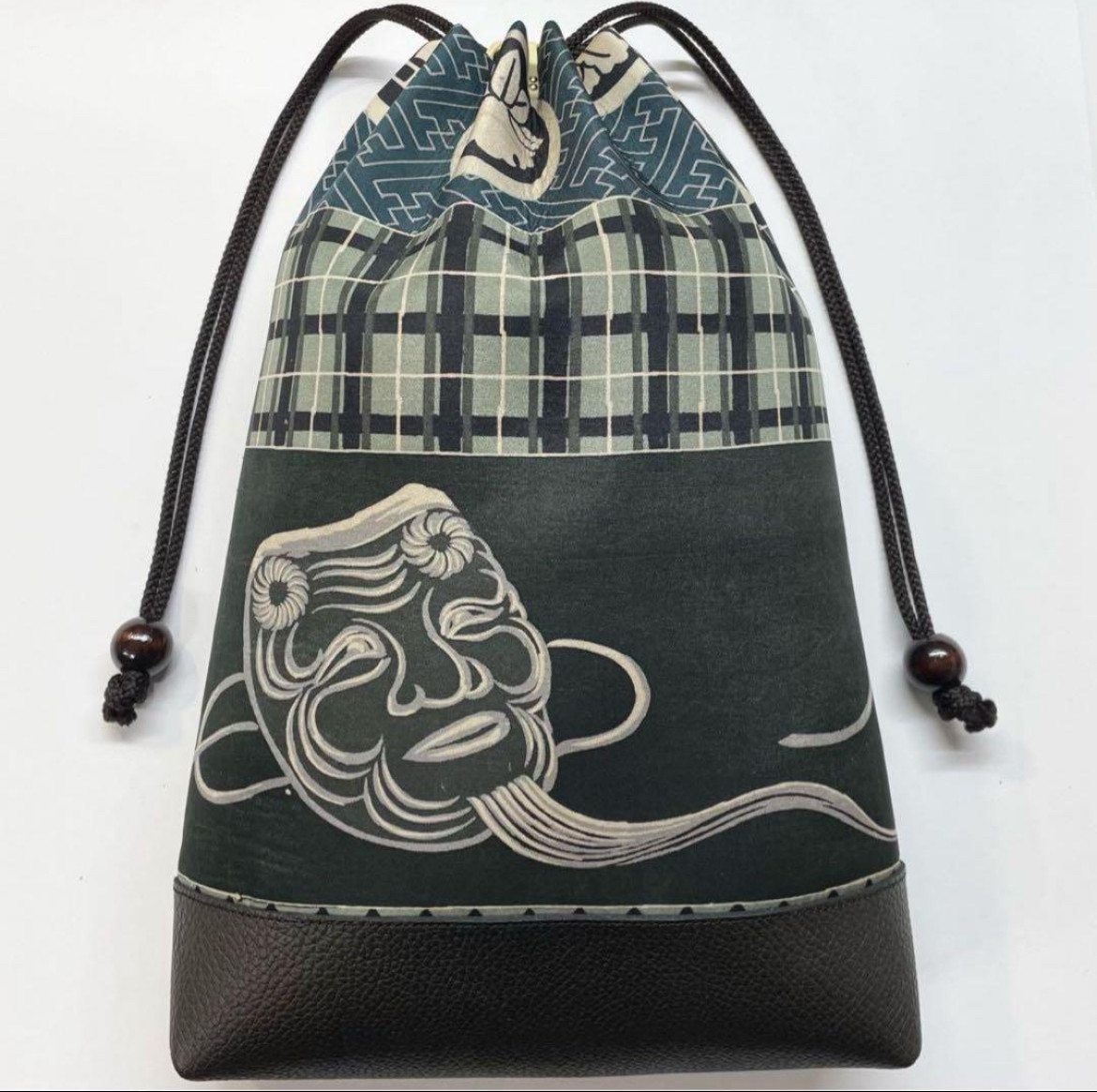 信玄袋(マチ有り、大のロング丈)、古着の大島紬の内生地(正絹)、お面柄と牛革のコンビ