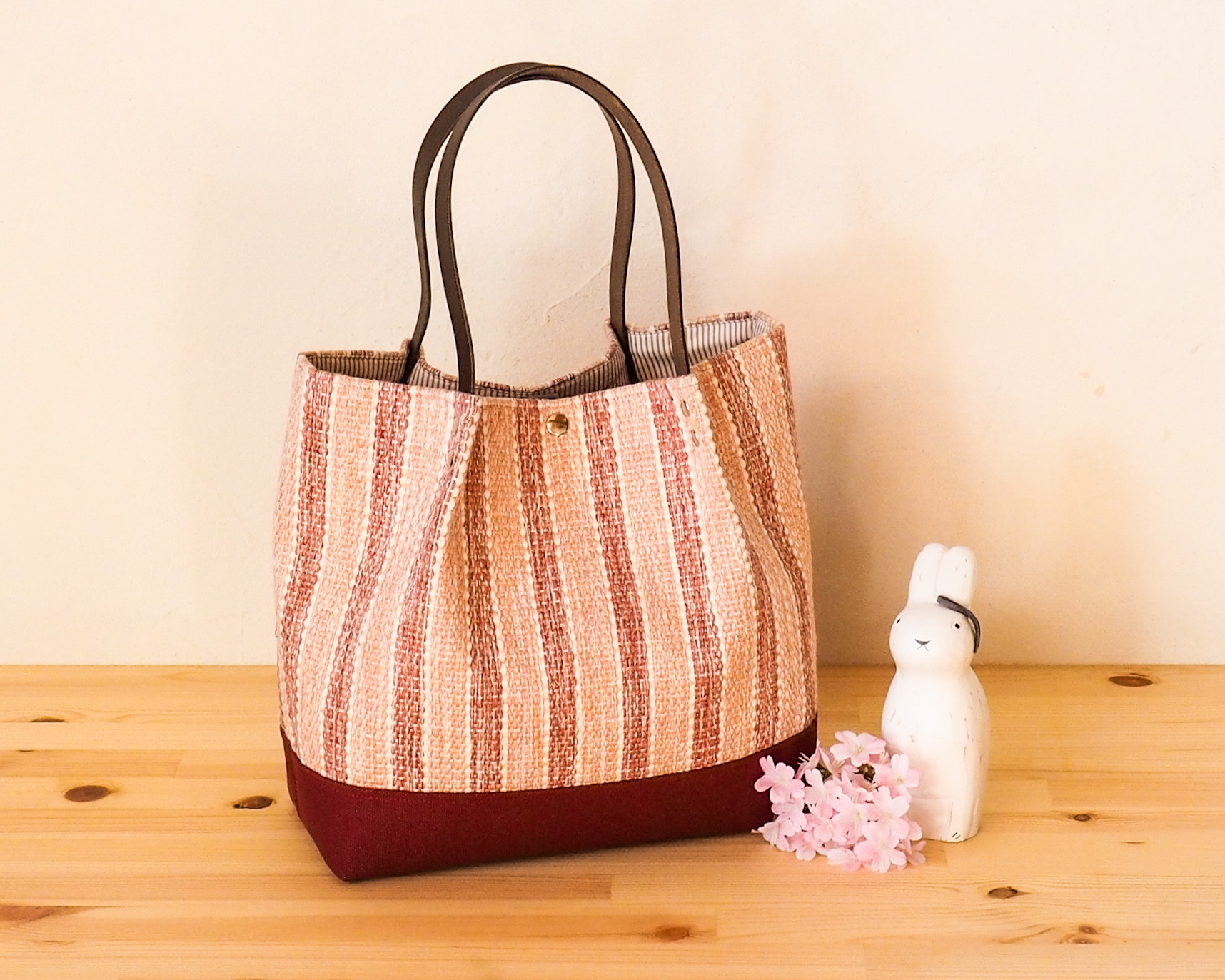 パステルボーダー手織り布のふんわりトート（ピンク）