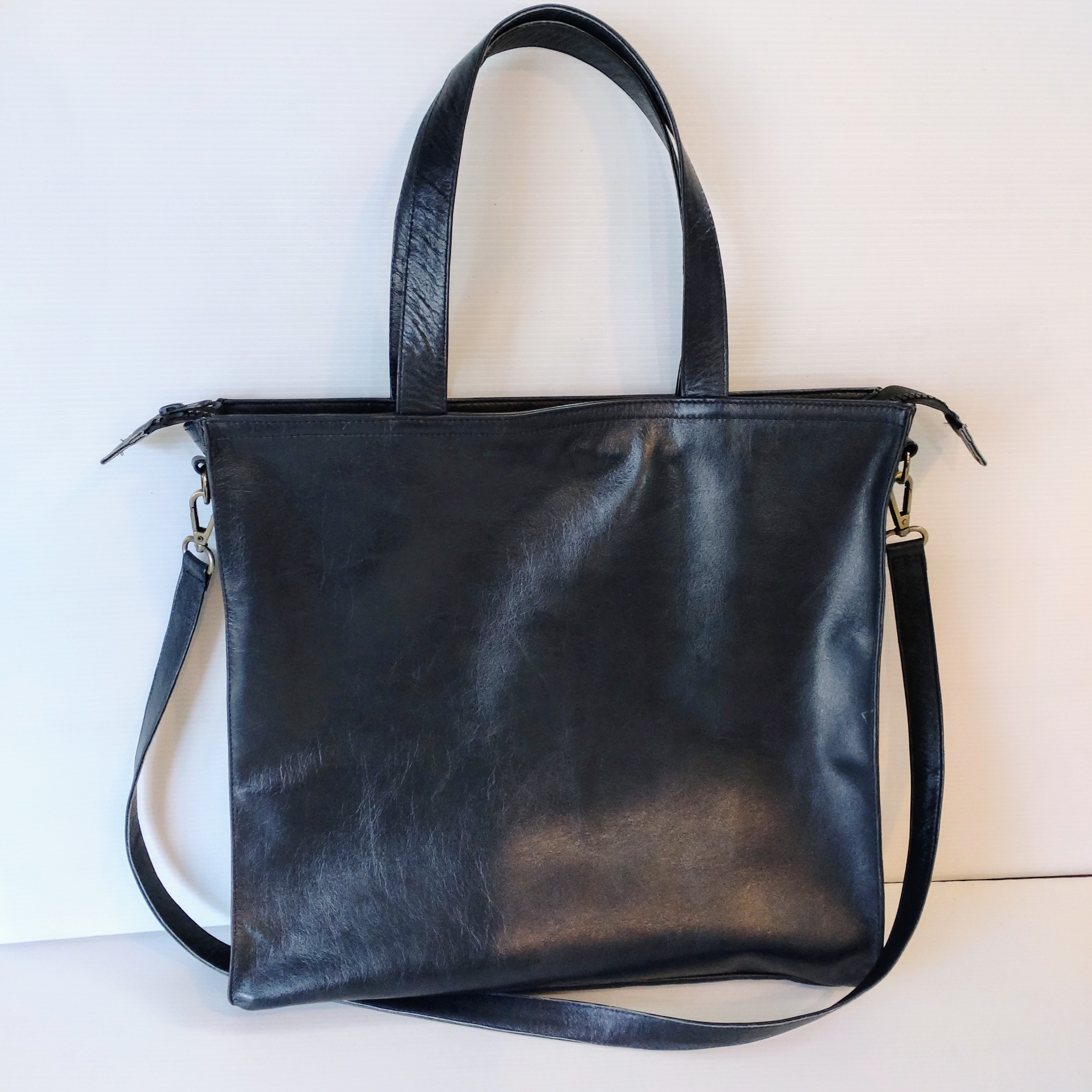 【本革トートバッグ】★Lサイズ★トートバッグ★totebag★男女兼用★シンプル★ブラック★ファスナ仕様★