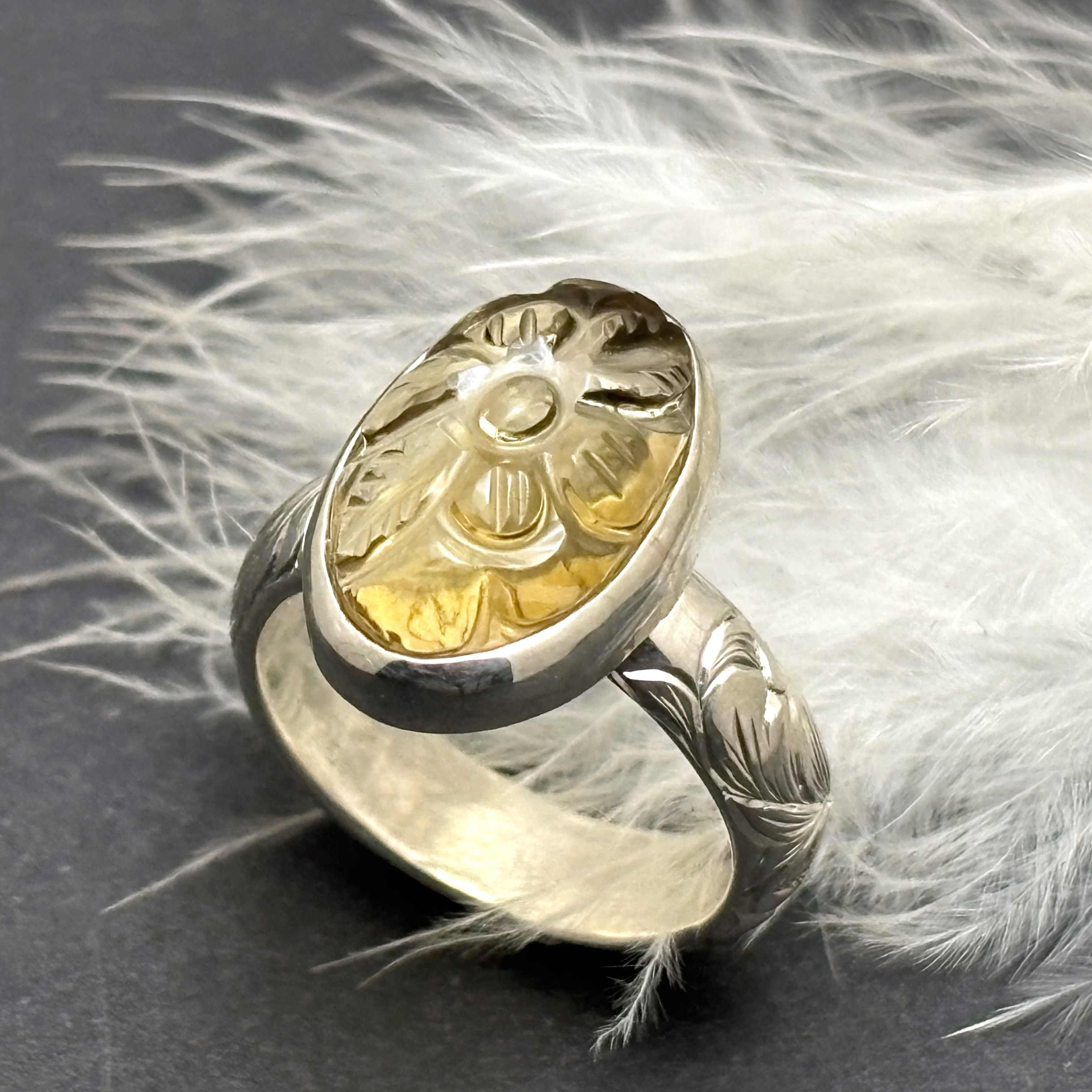 １点もの 　花彫刻スモーキークォーツ  ハンドエングレービングシルバーリング ９号