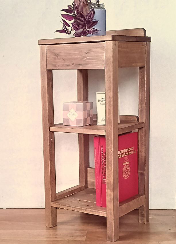 スプリングセール￥１２０００を￥９８００　総無垢材、味のある風合い、お色のフラワースタンド、電話台、サイドスタンドです。