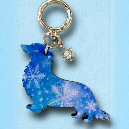 雪の結晶きらめく わんちゃんキーホルダー｜1月モチーフ｜冬限定