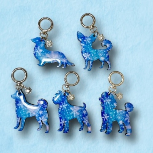 雪の結晶きらめく わんちゃんキーホルダー｜1月モチーフ｜冬限定