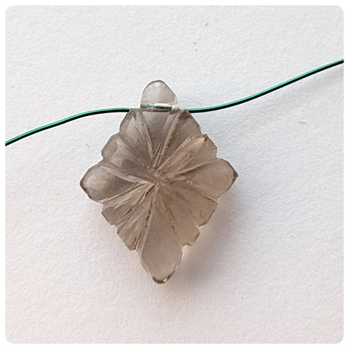 ∴天然石ビーズ∵ 選べるローゼンジカービング 1個 天然石 ☆buchuchu