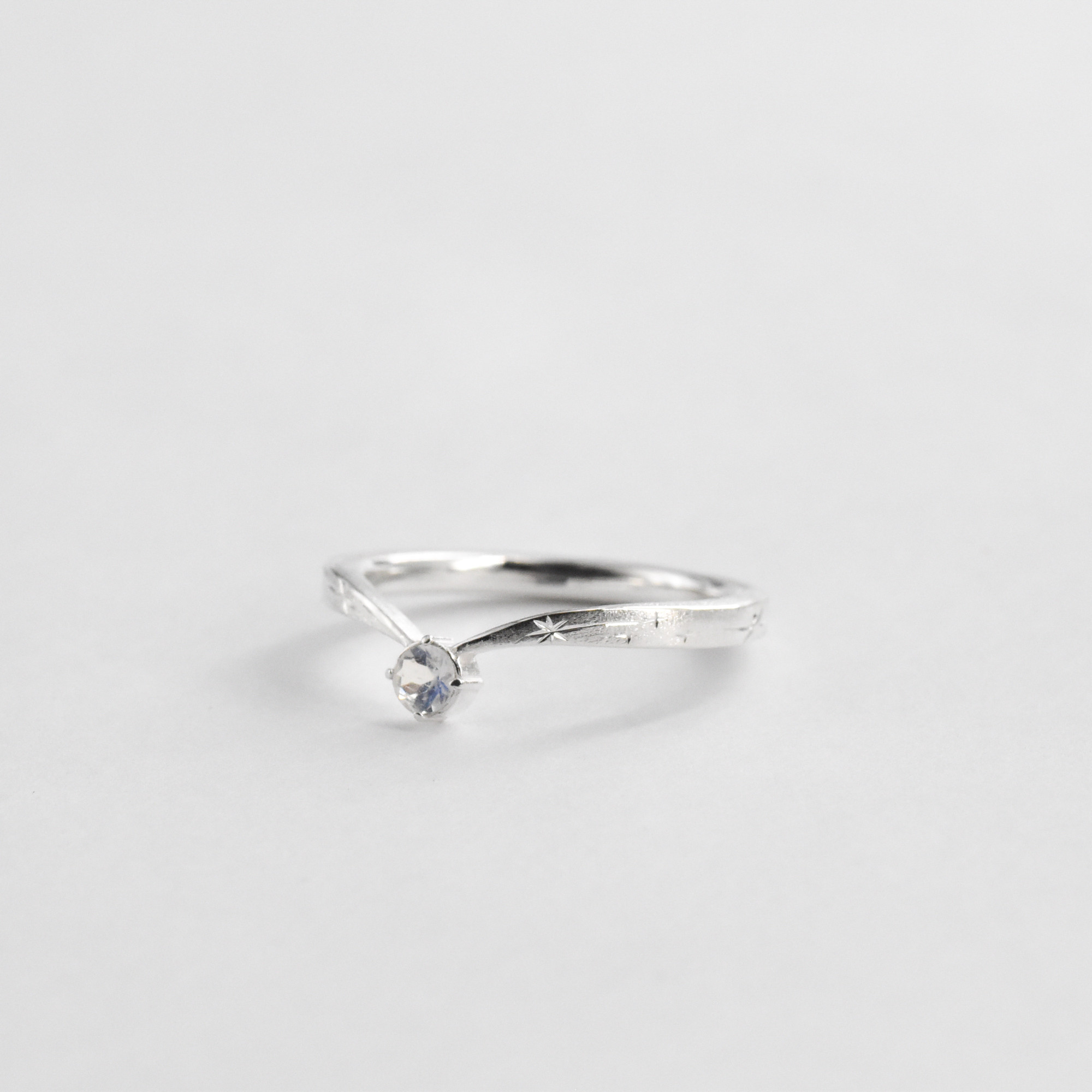 「星降る夜空」silver ring / ムーンストーン