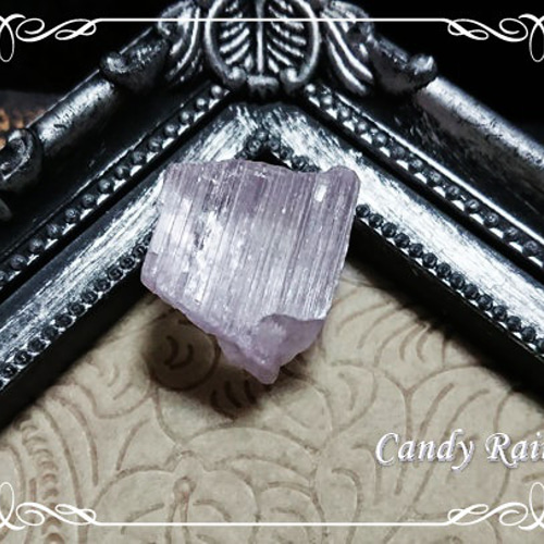 アフガニスタン産クンツァイト原石 *** ペンダントトップ Candy Rain