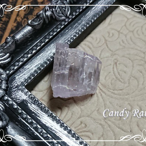 アフガニスタン産クンツァイト原石 *** ペンダントトップ Candy Rain