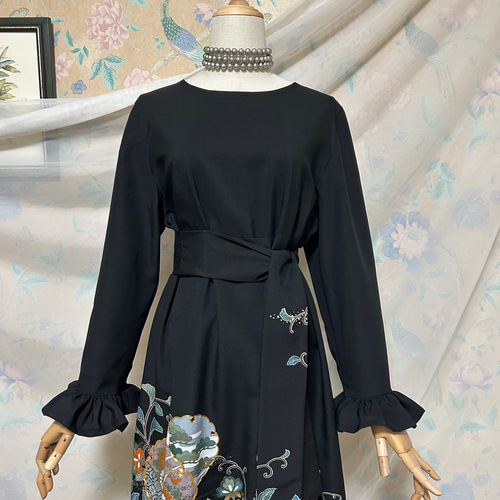 着物リメイク　留袖ドレス＋帯リボン 着物リメイク MLサイズ 金彩駒刺繍 黒留袖ドレス＆リボンベルト 長袖