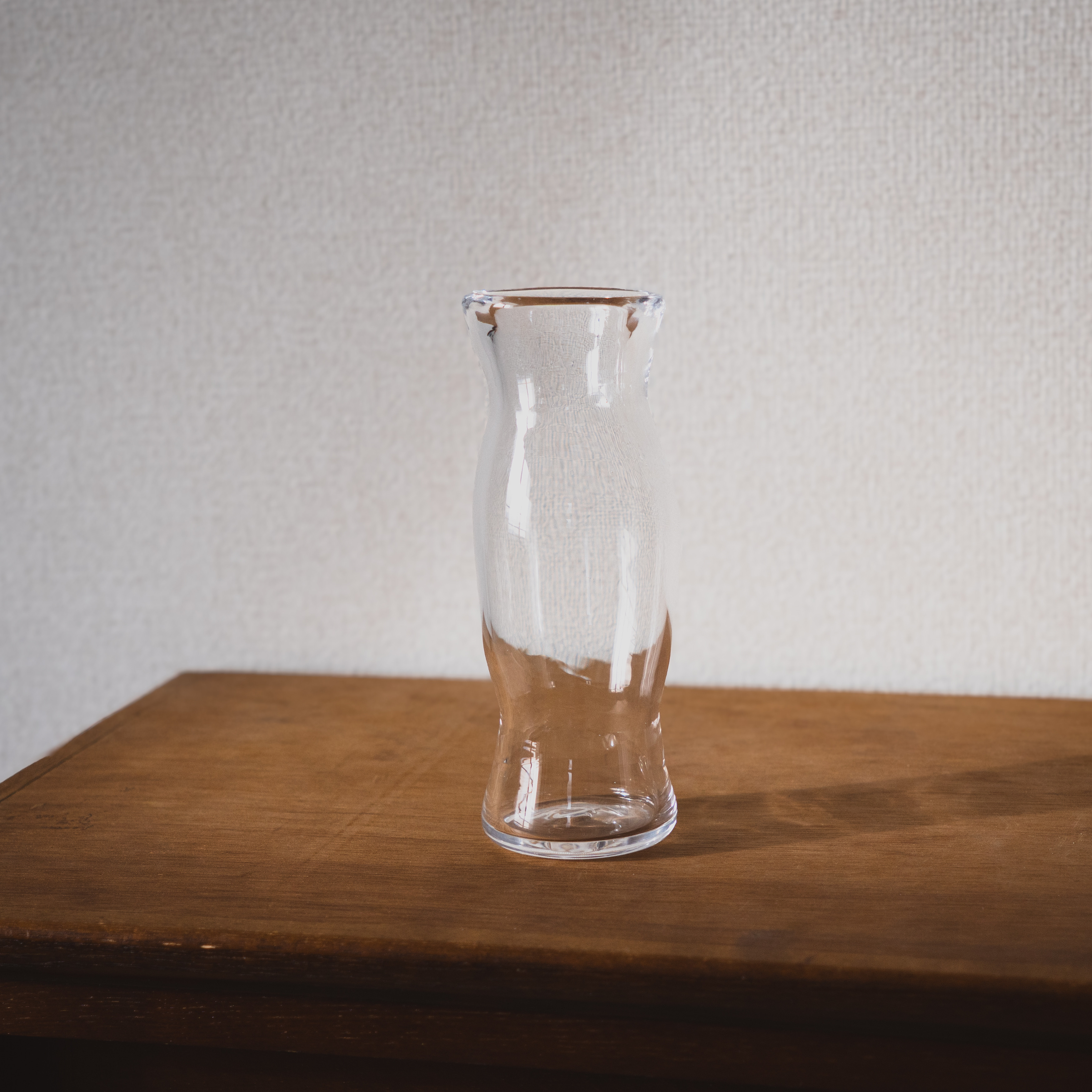 吹きガラスの花器 flower vase