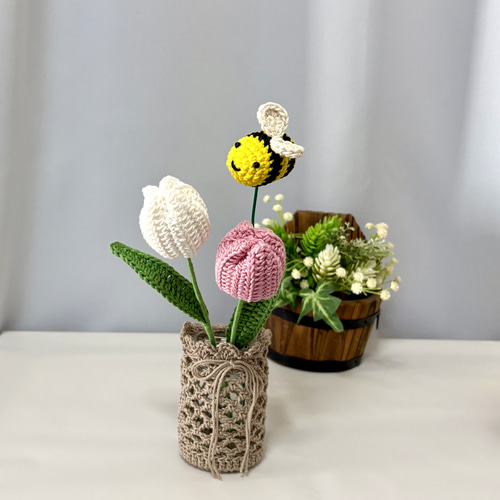 チューリップとミツバチ 枯れない花 かぎ針編み あみぐるみ 花束 受注