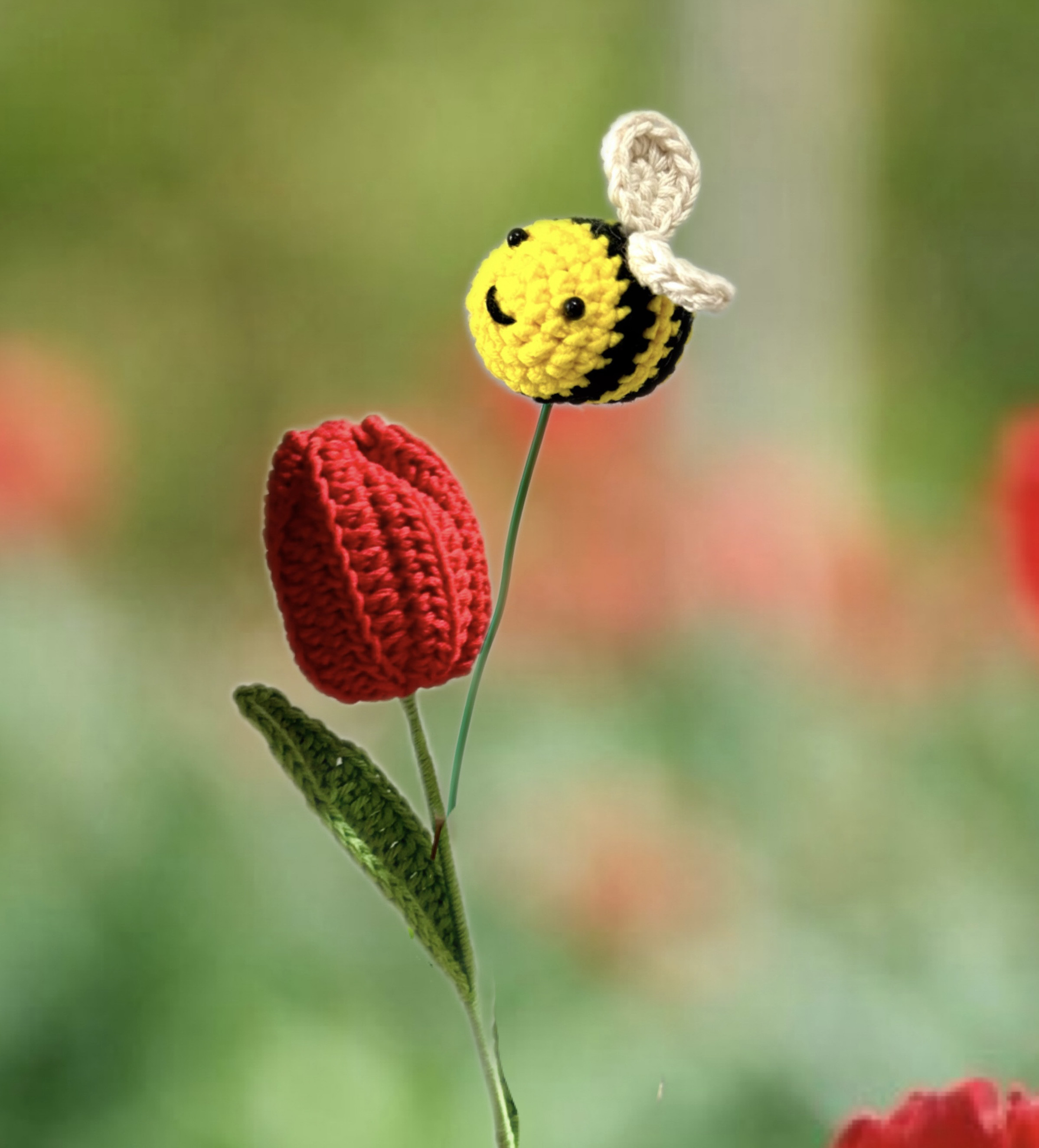 チューリップとミツバチ 枯れない花 かぎ針編み あみぐるみ 花束 受注