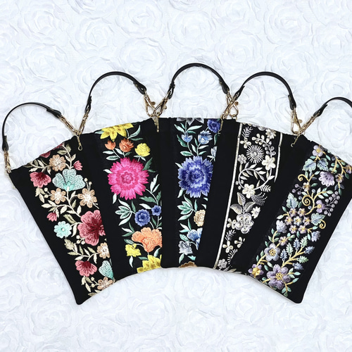 バネ口ポーチ☆持ち手付き☆インド刺繍リボン＆撥水加工生地☆ブラック