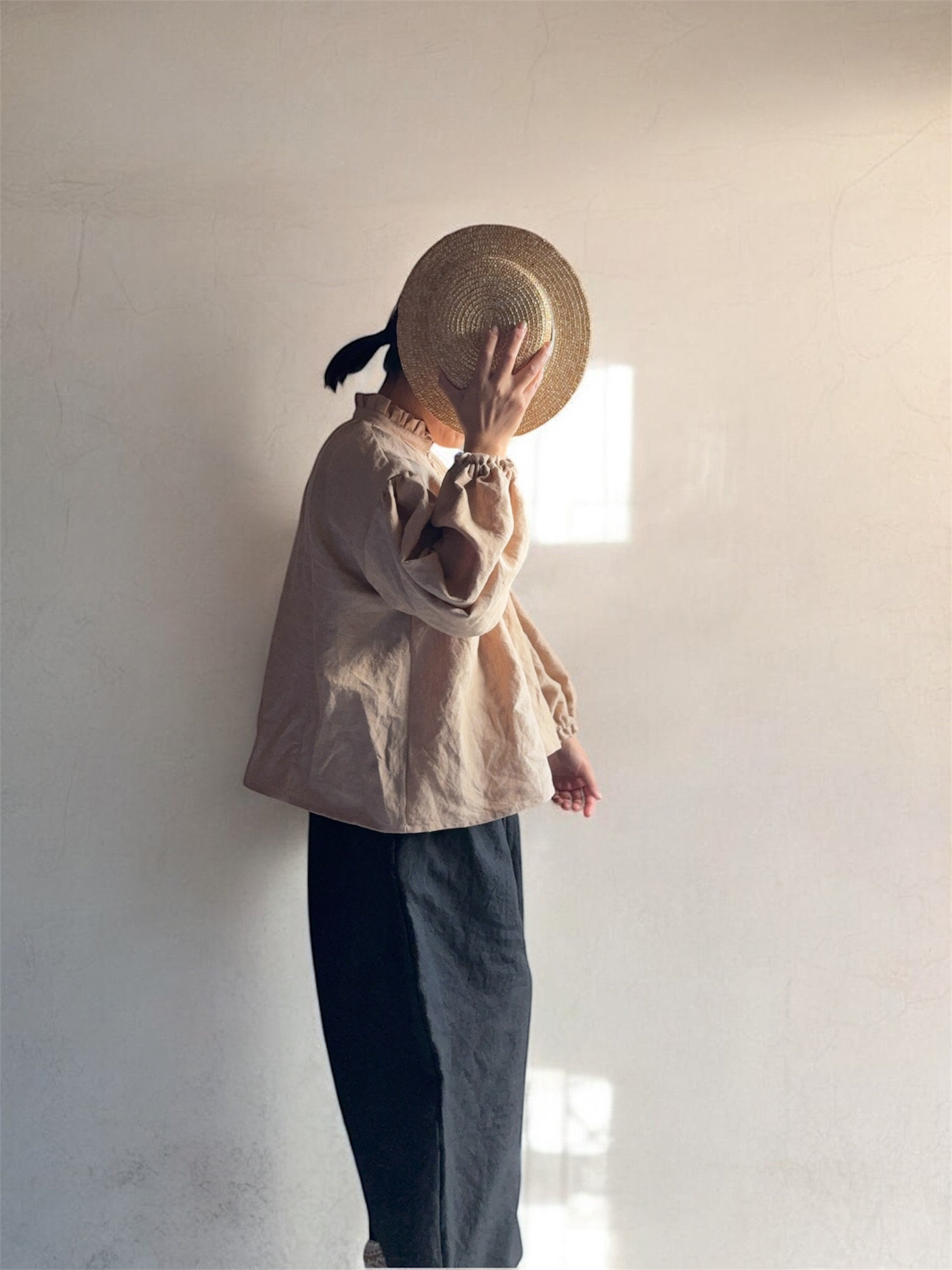 【リネン100%】 くるみボタン ブラウス フリル襟／40番手ベルギーリネン／イベント人気／ダンガリーベージュ