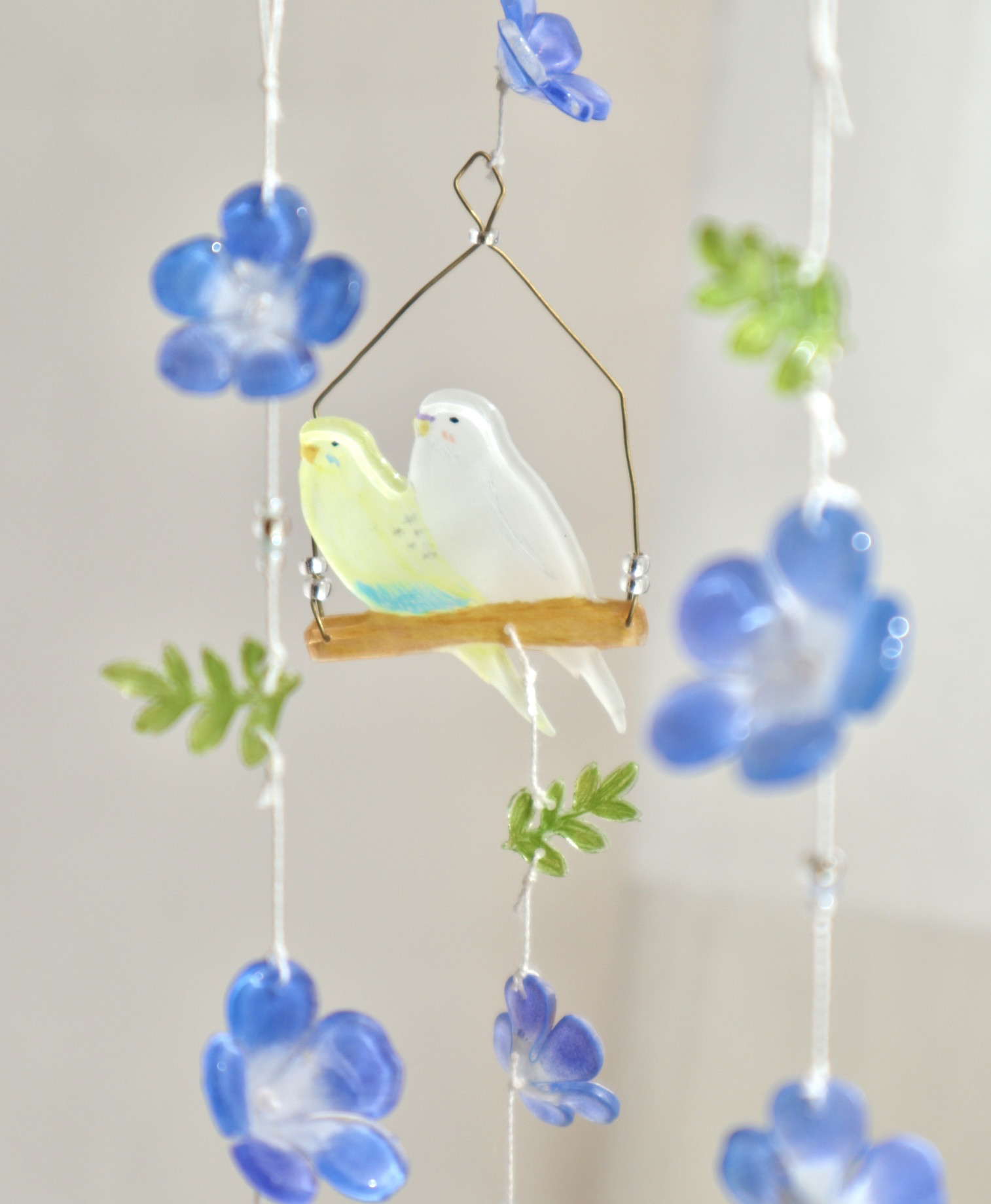 卓上ミニモビール・ネモフィラとインコ