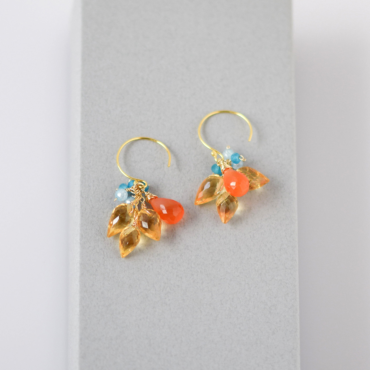 ビタミンカラーの花束 ― シトリン×カーネリアン ピアス　14kgf